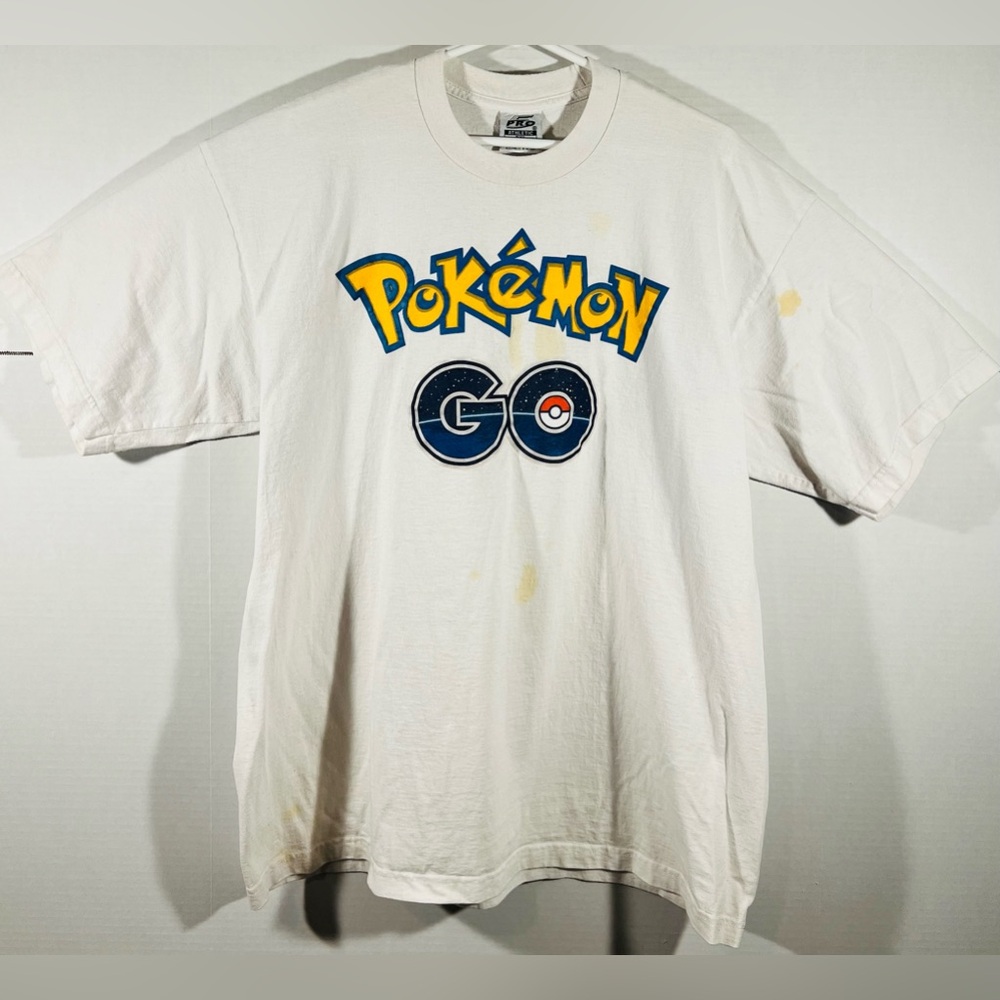 VTG Y2K Pokémon Go Men’s T Shirt Size 2XL Gamer Anime White Crewneck Logo Tee